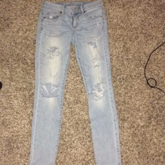 American Eagle Outfitters Denim - American Eagle light wash ripped Jeans